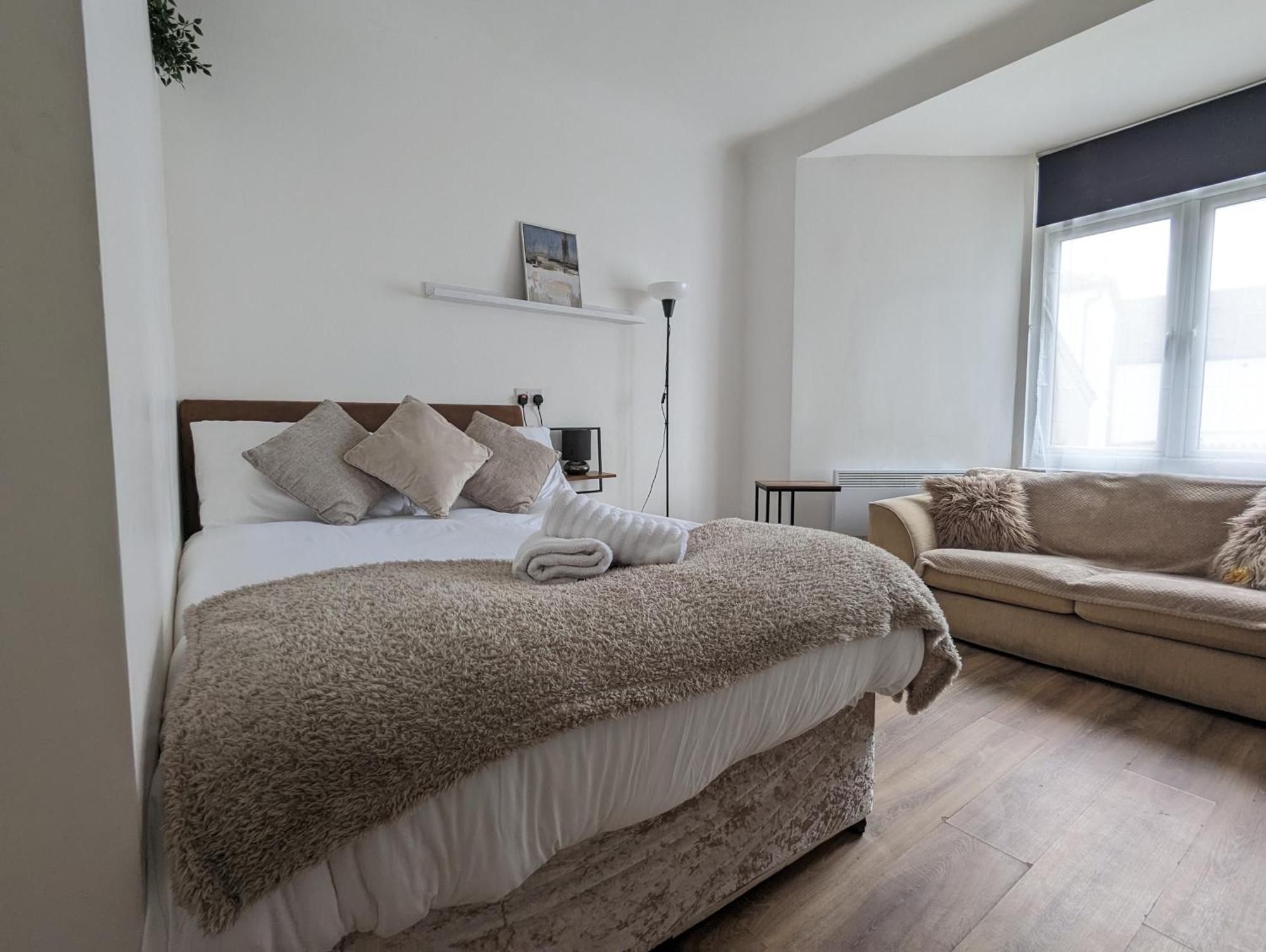 Serene 1 Bedroom Flat In Roath Cardiff Exterior photo