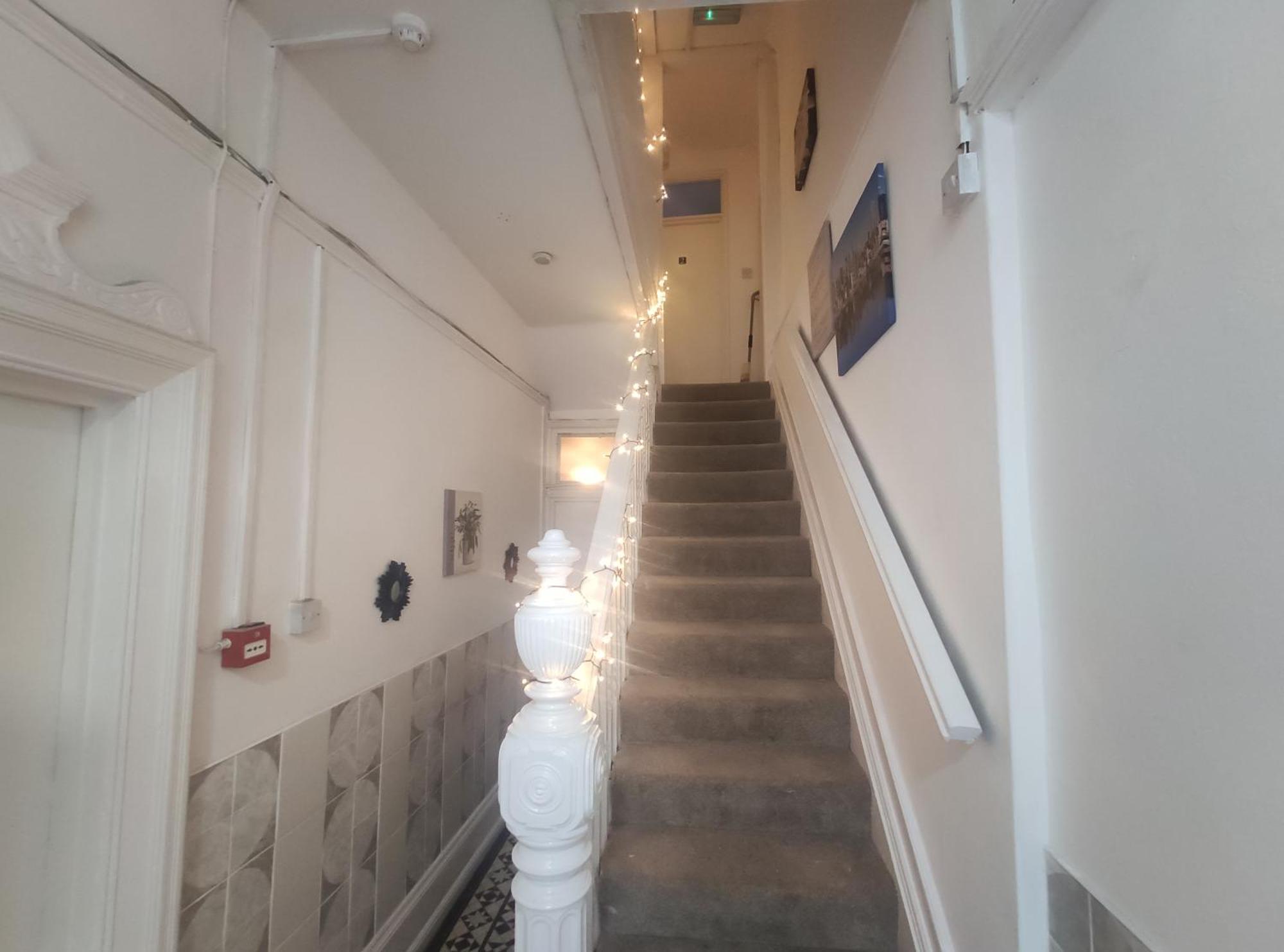 Serene 1 Bedroom Flat In Roath Cardiff Exterior photo