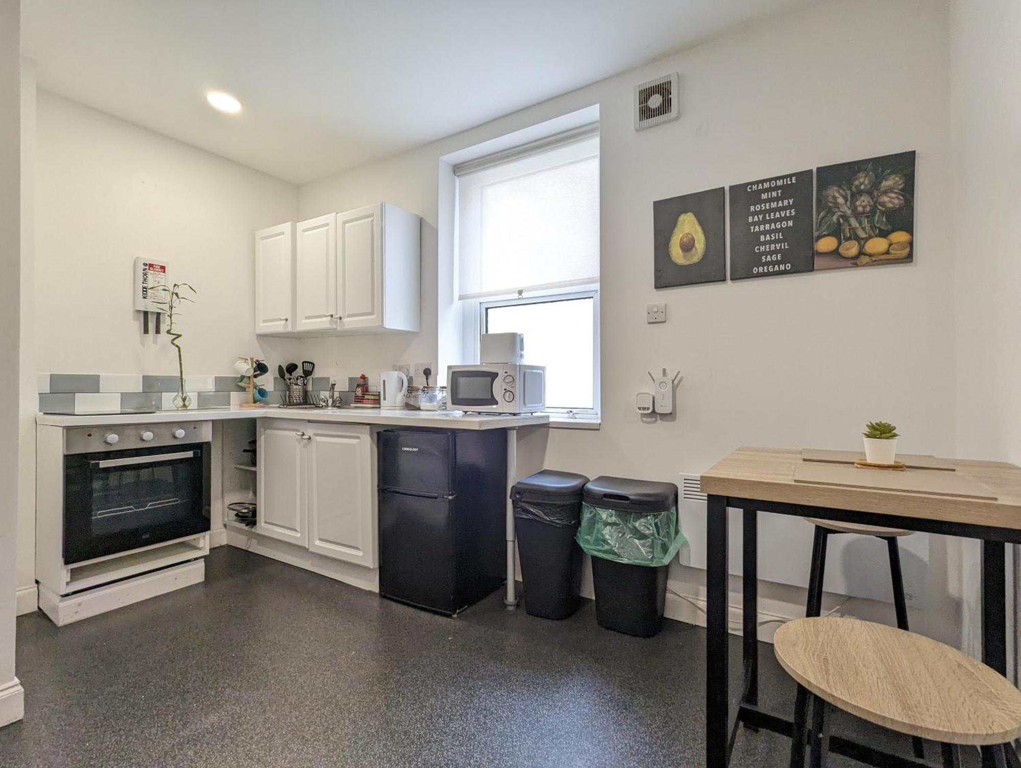 Serene 1 Bedroom Flat In Roath Cardiff Exterior photo